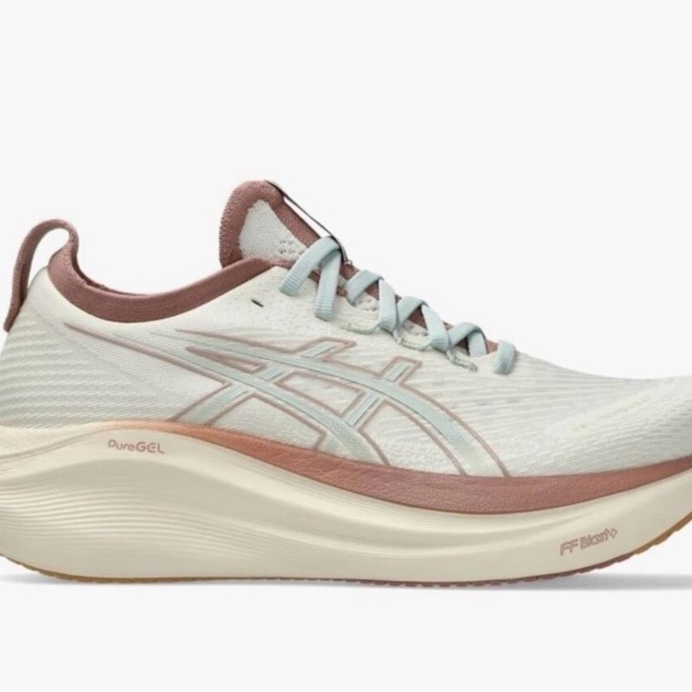 ASICS GEL-NIMBUS 27 Women’s Running Shoe - Size 9